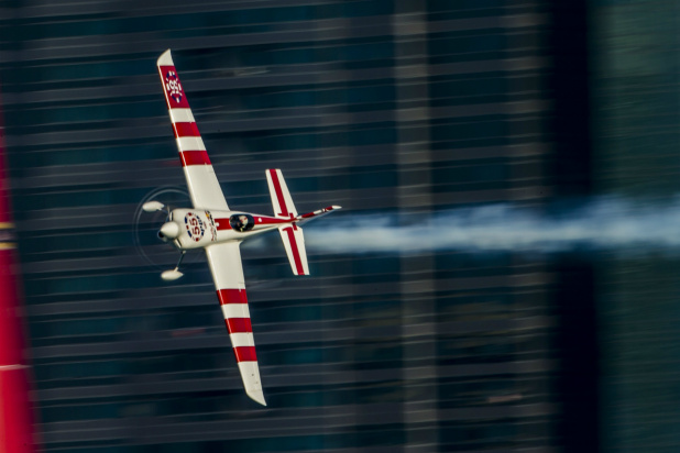 「【レッドブル・エアレース千葉】空のF1パイロットはこんなヤツら」──エアレースの楽しみ方・その3」の5枚目の画像
