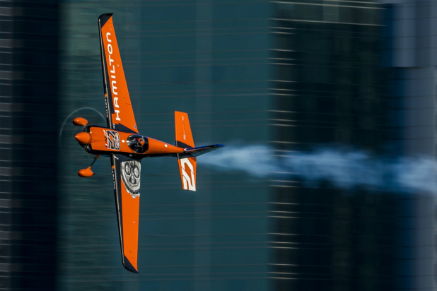 「【レッドブル・エアレース千葉】空のF1パイロットはこんなヤツら」──エアレースの楽しみ方・その3」の17枚目の画像