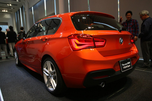 「BMW 1シリーズがデザイン一新で精悍に、価格200万円台から！」の4枚目の画像