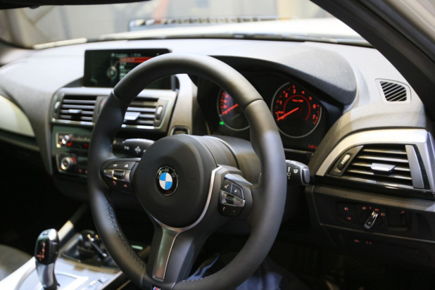 「BMW 1シリーズがデザイン一新で精悍に、価格200万円台から！」の5枚目の画像