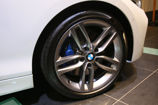 「BMW 1シリーズがデザイン一新で精悍に、価格200万円台から！」の8枚目の画像