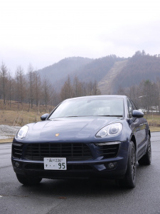 Posche_Macan_001