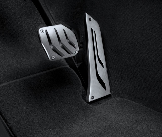 「限定10台の希少価値、BMW640特別仕様車は本物志向のパーツを装備【PR】」の6枚目の画像