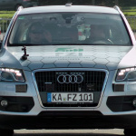 ドイツ研究機関が無人で駐車＆充電するクルマを開発! - FZI