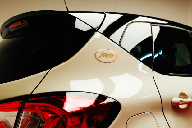 「ルノー「キャプチャー カンヌ」画像ギャラリー ─ カンヌ映画祭のオフィシャルカーをイメージした40台限定車」の7枚目の画像