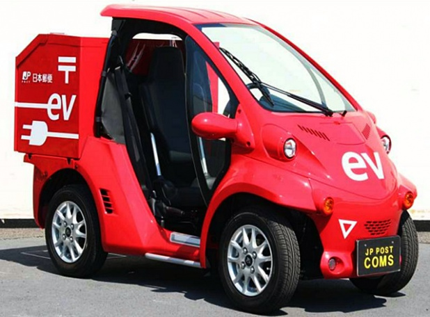 「国内初！真っ赤な小型EV「コムス」が名古屋で郵便配達!」の2枚目の画像