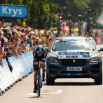 ジャガー初のクロスオーバーモデル「F-PACE」が「ツール・ド・フランス」のサポートカーとして登場 - Le Tour de France 2015 - Stage One