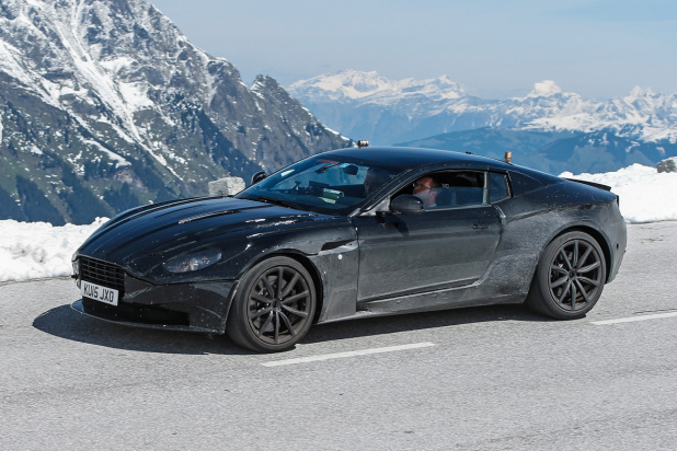 「アストンマーティンDB11、アルプス山脈高地テスト開始」の2枚目の画像