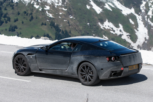 「アストンマーティンDB11、アルプス山脈高地テスト開始」の4枚目の画像