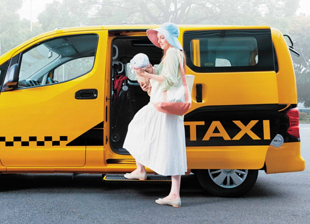 「日産がグローバルタクシー「NV200」を国内投入! 試乗会も」の2枚目の画像