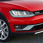VWの世界販売が新興市場で鈍化、新型車で巻き返しへ! - VW_Golf_Alltrack