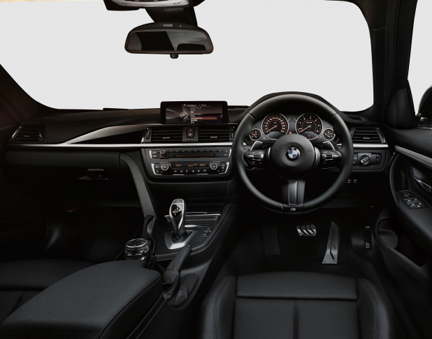 「BMW 4シリーズ・クーペに「M Sport Style Edge」を70台限定で設定」の2枚目の画像