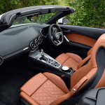 新型アウディTT／TTSが日本デビュー。革新的なコクピットを採用！ - Audi_TT_Roadster_interior1