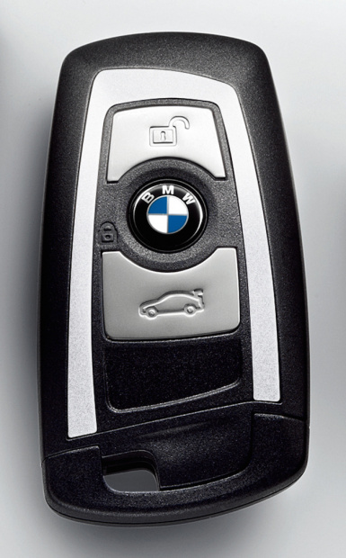 「オシャレな内外装と充実装備が狙い目!? BMW1シリーズ限定車「BMW 118i Fashionista」」の14枚目の画像