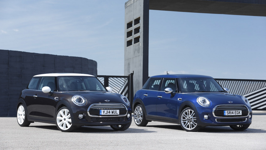 燃費向上でエコカー減税対象車になったmini Cooper Cooper Sも装備充実 Clicccar Com