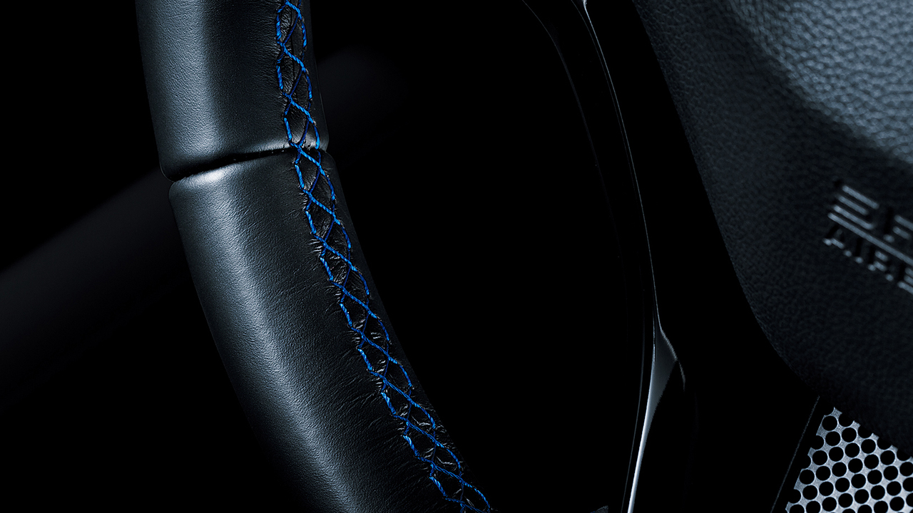 Vezel 001h 画像 人気ナンバーワンsuv ホンダ ヴェゼルの特別仕様車は専用色の赤いボディ Clicccar Com