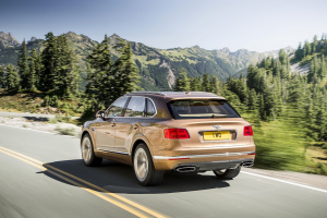 Bentayga_03