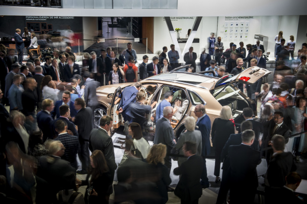 「新型SUV「Bentayga」を中心とした最新ベントレーの世界【フランクフルトショー2015】」の3枚目の画像