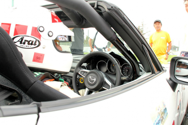 「トヨタ・ホンダ・スバル・三菱・日産の開発者がマツダ・ロードスターのレースに参加！」の4枚目の画像