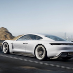 「ポルシェが充電わずか15分の電気自動車コンセプト「Porsche Mission E」公開【フランクフルトショー2015】」の6枚目の画像ギャラリーへのリンク