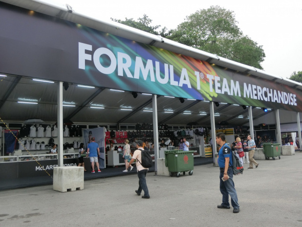 「【F1女子シンガポールGP】ロズベルクやアロンソと急接近の２日目」の8枚目の画像