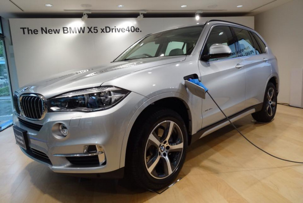 「BMW X5 xDrive 40e プラグインハイブリッドのSUVが日本登場！ 価格は927万円から」の6枚目の画像