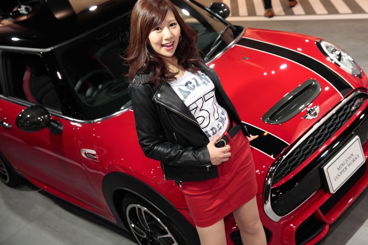 東京モーターショー15 厳選美女 Miniの ちょい甘 マニッシュ ビューティ Clicccar Com