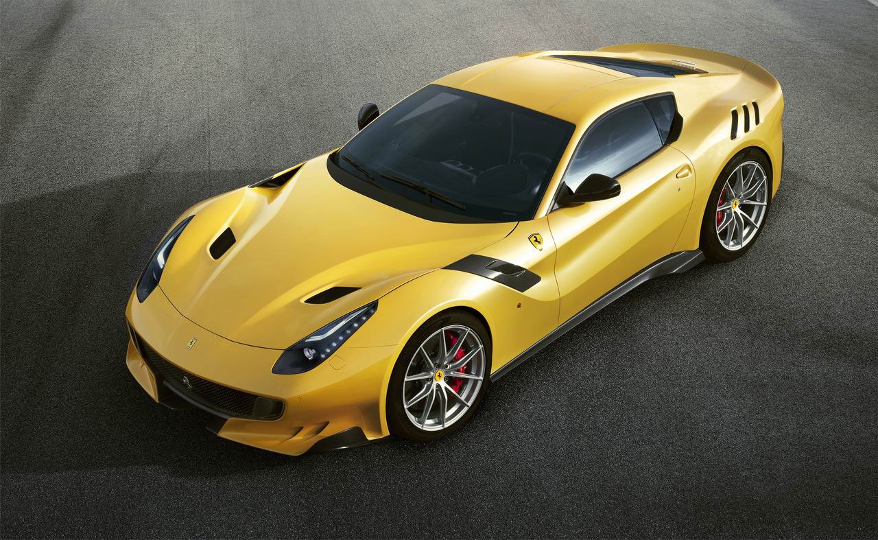 【799台限定】　フェラーリ　F12 tdf 799台限定のフェラーリ「F12tdf」は、780馬力で時速340キロ以上で走る