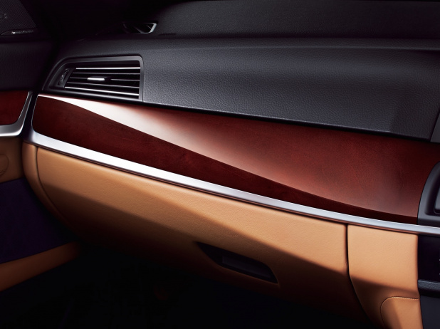 「BMW5シリーズの99台限定車「MAESTRO」が11月7日発売開始」の19枚目の画像