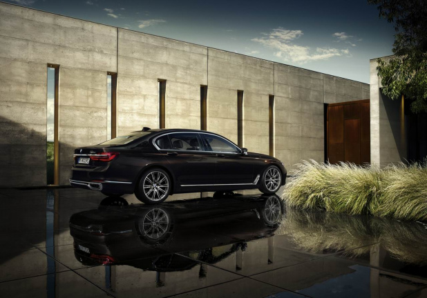 「450馬力V8ターボは1485万円〜 ─ BMW新型7シリーズ画像ギャラリー」の2枚目の画像