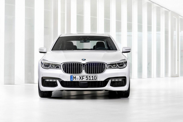「450馬力V8ターボは1485万円〜 ─ BMW新型7シリーズ画像ギャラリー」の7枚目の画像