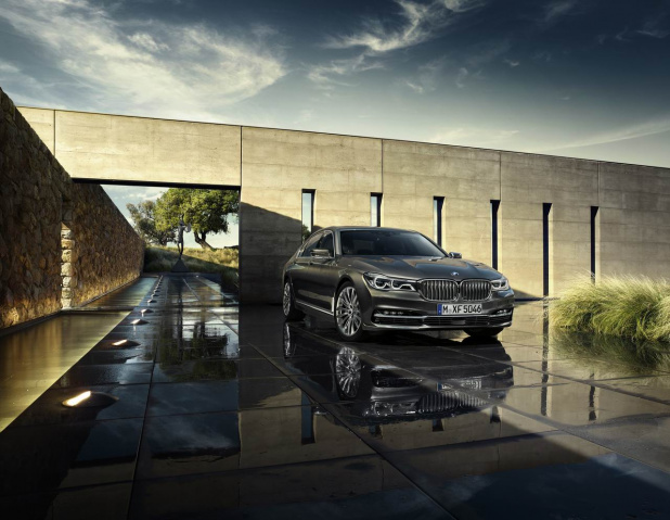 「450馬力V8ターボは1485万円〜 ─ BMW新型7シリーズ画像ギャラリー」の8枚目の画像