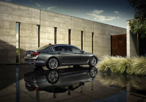 「450馬力V8ターボは1485万円〜 ─ BMW新型7シリーズ画像ギャラリー」の10枚目の画像