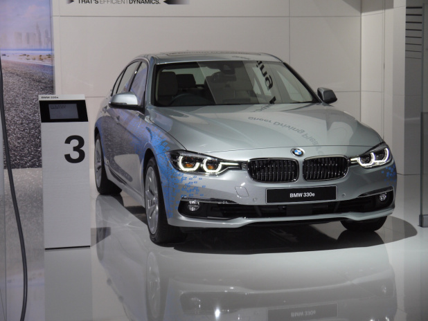 「【東京モーターショー15】BMWはダイナミックな走りと環境イメージを主張！M4 GTSを世界初公開」の4枚目の画像