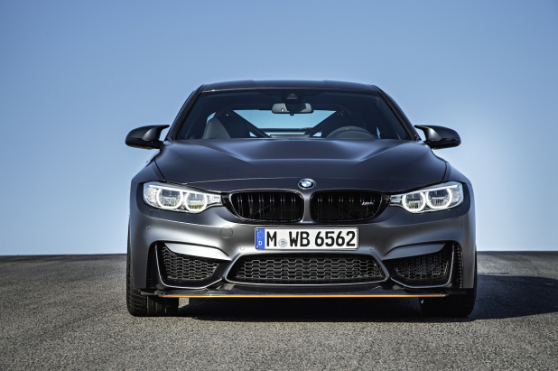 「【東京モーターショー15】「BMW M4 GTS」最高時速305キロ（リミッター作動）のモンスターを世界初披露」の3枚目の画像
