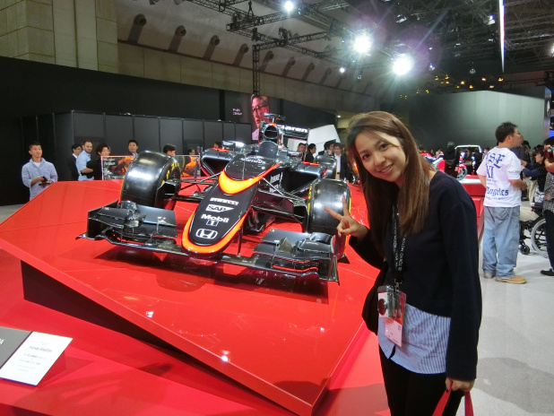 「【東京モーターショー15】F1女子も注目！F1に技術提供している会社、知っていますか？」の1枚目の画像