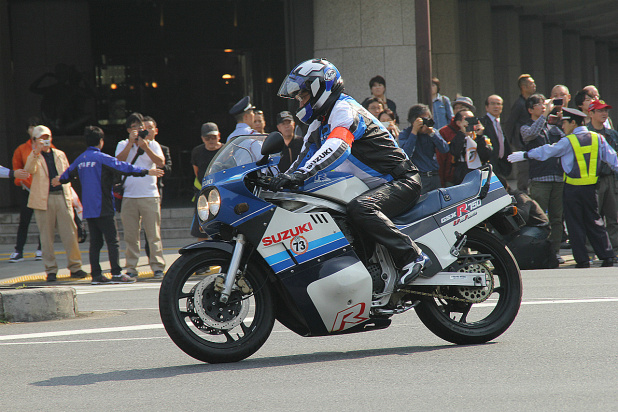 「【東京モーターショー15】荒川静香さんもバイクで参加！「東京モーターショー60周年記念パレード」」の5枚目の画像