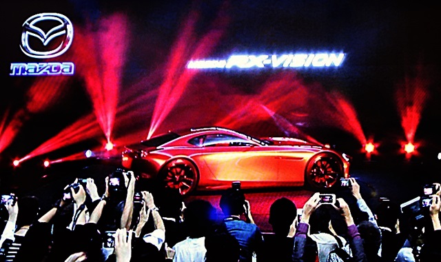 「【東京モーターショー15】マツダがロータリーコンセプト「RX-VISION」に込めた思いとは？」の2枚目の画像