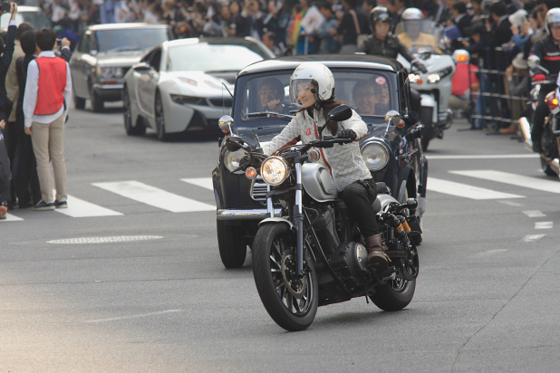 「【東京モーターショー15】60周年パレードでわかった「自動車メーカートップはやっぱりクルマが好きだった」」の14枚目の画像