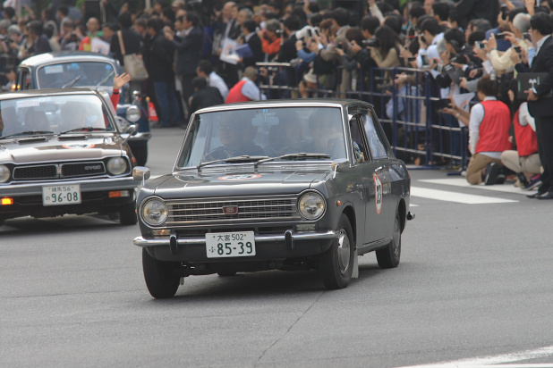 「【東京モーターショー15】60周年パレードでわかった「自動車メーカートップはやっぱりクルマが好きだった」」の17枚目の画像