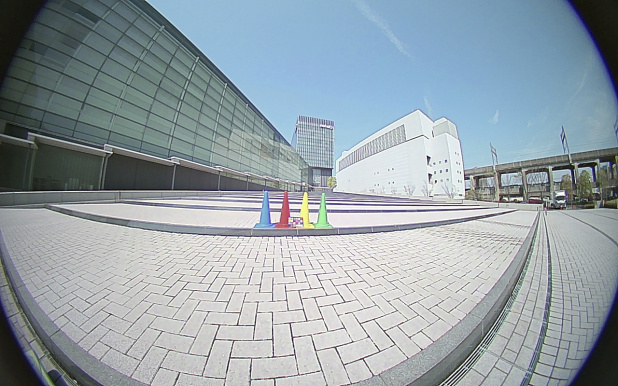 「【東京モーターショー15】クラリオンが市販ナビのほかフルデジタルサウンドシステムを参考展示」の8枚目の画像
