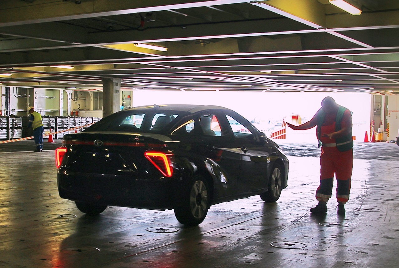 「トヨタの燃料電池車「MIRAI」が米国で2,000台受注!」の4枚目の画像