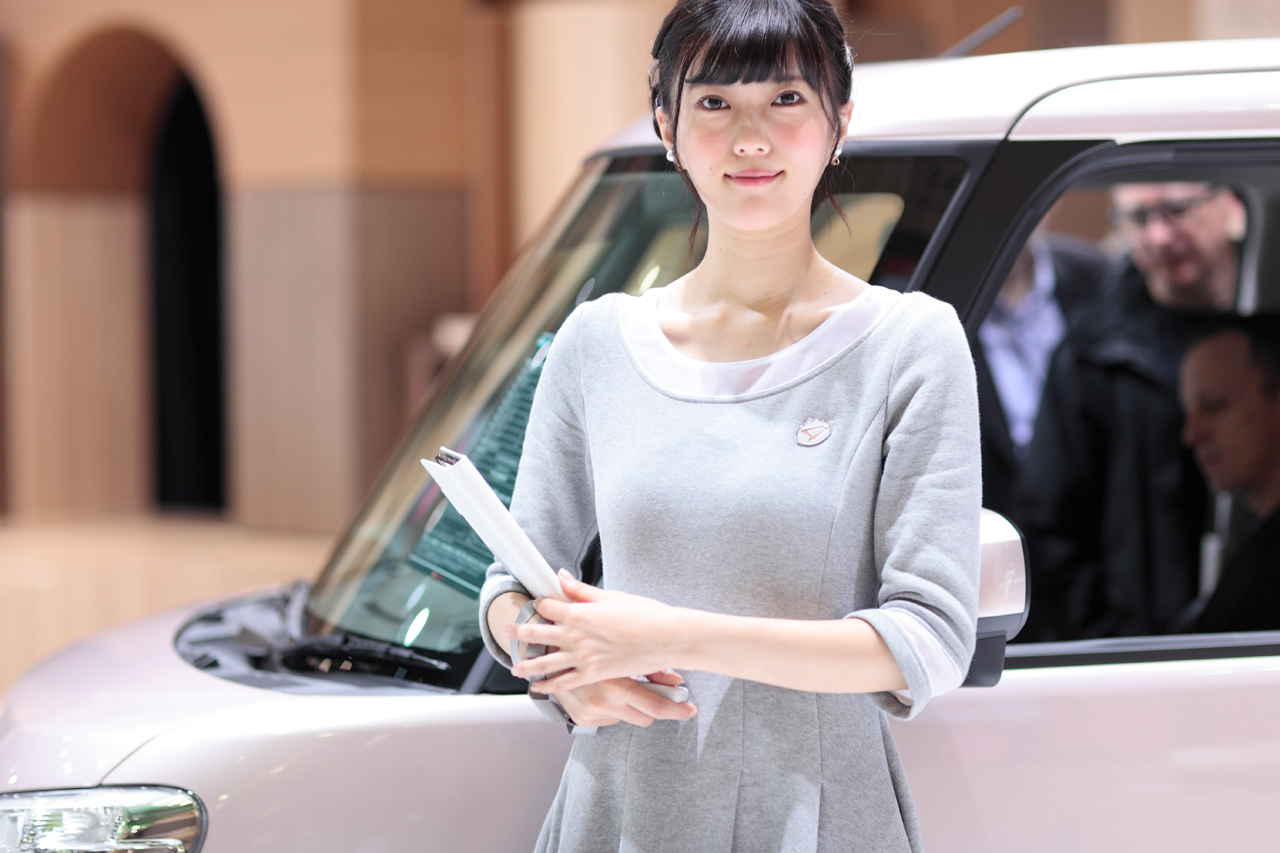 06b 画像 東京モーターショー15 厳選美女 がんばって勉強中の Daihatsu美人 Clicccar Com