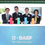 BASFと本田技術研究所、排ガス浄化触媒の共同開発で「トーマス・アルバ・エジソン特許賞」受賞 - 2015_10_01_Coating_Techinical_Center_ASEAN