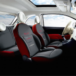 「Fiat 500 Super Pop Auguri! 」を11月7日から200台限定で販売開始 - 397_news_500_auguri_interior_red