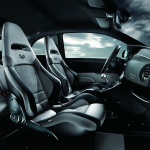 「ピリ辛の走りが楽しめる200台限定車「Abarth 595 Competizione Scorpio」が11月14日から発売開始」の8枚目の画像ギャラリーへのリンク