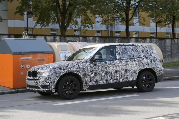「BMW X3次世代モデル、車高低くスポーティーに大変身!」の3枚目の画像