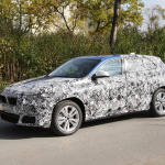 BMW新型クーペSUV「X2」、リアルシルエットが見えた! - 5D4_1330