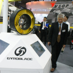 【東京モーターショー15】タイヤメーカー2社、空気無しタイヤでタイヤの未来を展示 - DSC03924