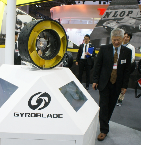 「【東京モーターショー15】タイヤメーカー2社、空気無しタイヤでタイヤの未来を展示」の6枚目の画像